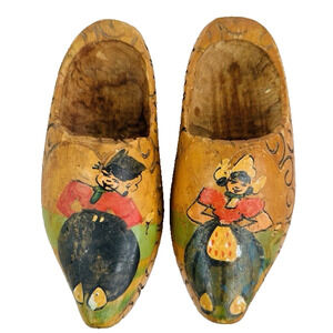 Dutch Wooden Clogs Folk Art Pair Hand Painted Wall Hanging Decor Vintage